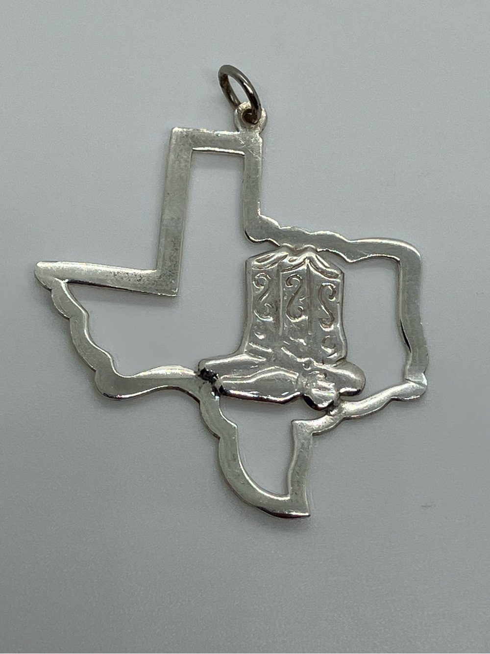 Vtg 925 Sterling Silver State of Texas Outline Cutout w Cowboy Boots Pendant